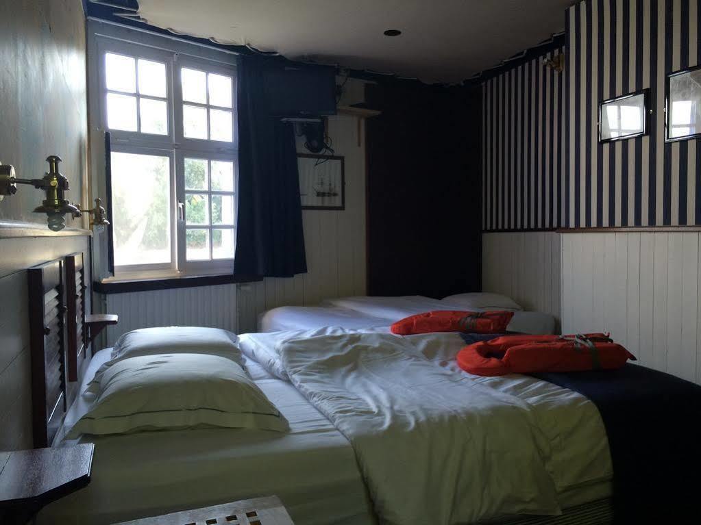 Boat Hotel De Barge Brugge Ngoại thất bức ảnh