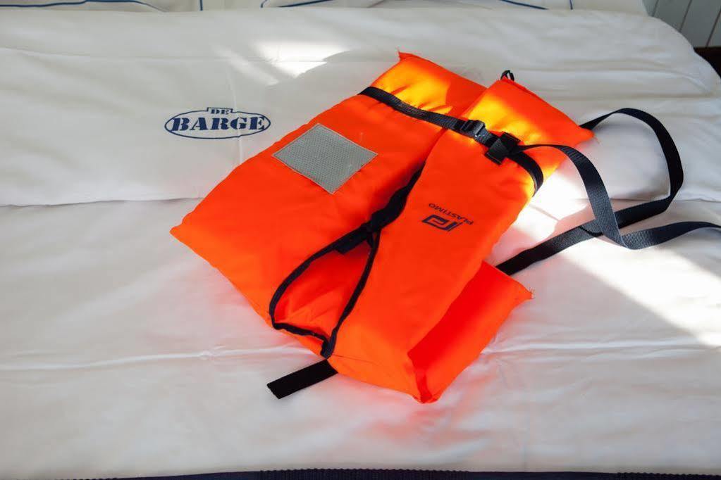 Boat Hotel De Barge Brugge Ngoại thất bức ảnh