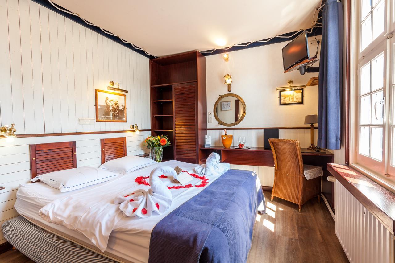 Boat Hotel De Barge Brugge Ngoại thất bức ảnh