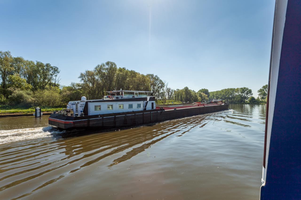 Boat Hotel De Barge Brugge Ngoại thất bức ảnh